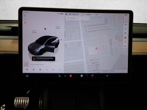 Used 2024 Tesla Model Y Performance image 18