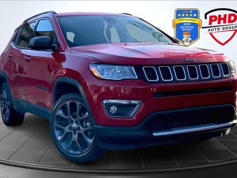 Used 2021 Jeep Compass Latitude w/ Driver Assistance Group image 1