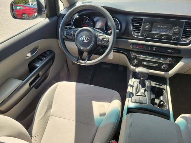 Used 2018 Kia Sedona L FWD image 14