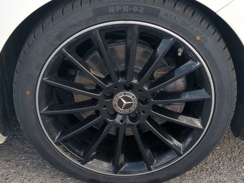 Used 2021 Mercedes-Benz A 220 image 11