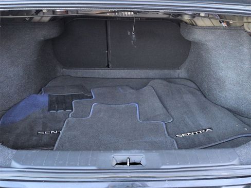 Used 2021 Nissan Sentra SR w/ SR Premium Package image 19