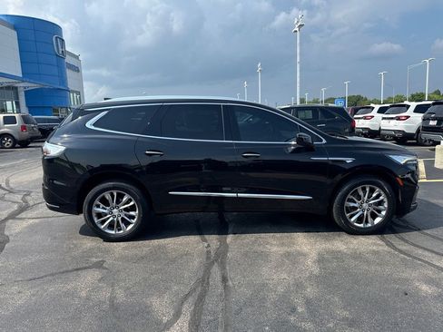 Used 2022 Buick Enclave Avenir w/ Avenir Technology Package AWD/4WD image 12