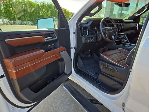 Used 2024 GMC Sierra 1500 Denali Ultimate AWD/4WD image 41