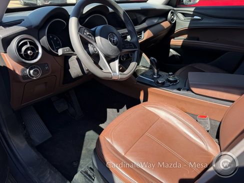 Used 2018 Alfa Romeo Stelvio AWD image 7