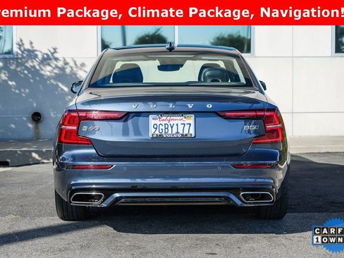 Used 2022 Volvo S60 B5 Momentum image 5