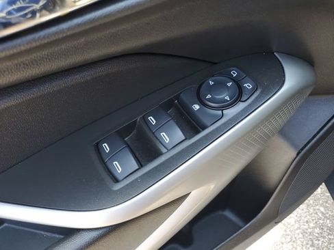 Used 2024 Chevrolet Trax LS FWD image 19