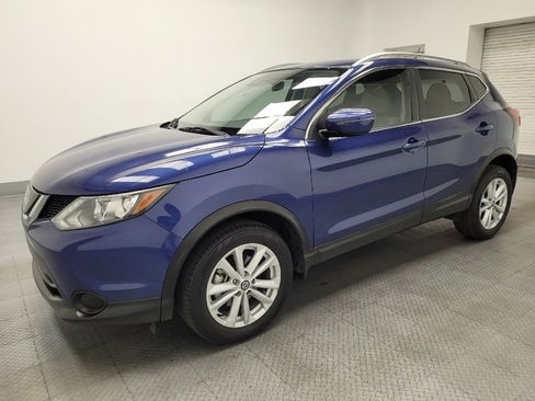 Used 2019 Nissan Rogue Sport SV image 2