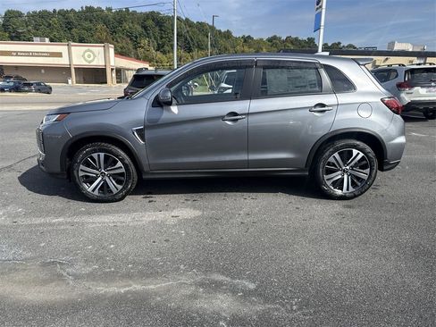 New 2025 Mitsubishi Outlander Sport SE image 3