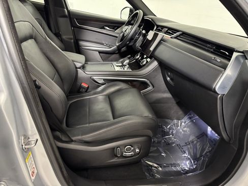 Used 2022 Jaguar F-PACE S image 32