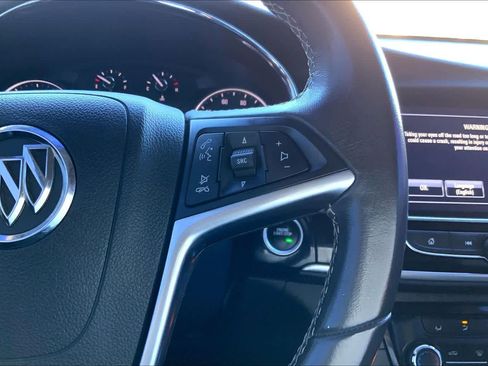 Used 2020 Buick Encore Preferred image 24