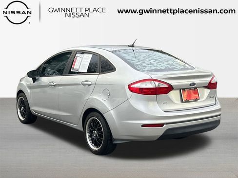 Used 2016 Ford Fiesta SE image 7