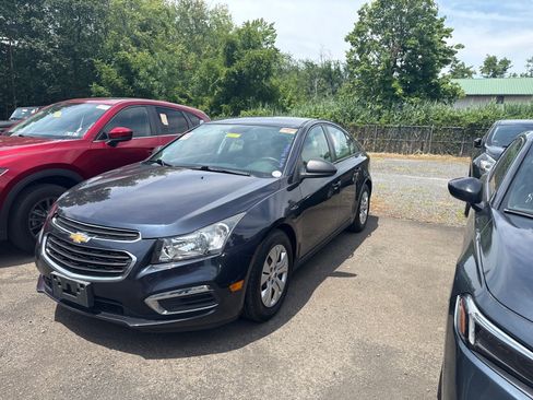 Used 2016 Chevrolet Cruze LS FWD image 1