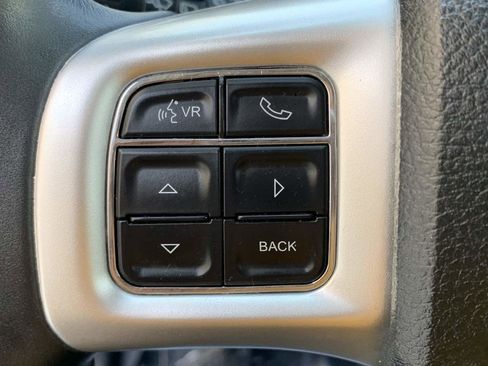 Used 2015 Dodge Journey SXT w/ Flexible Seating Group image 16