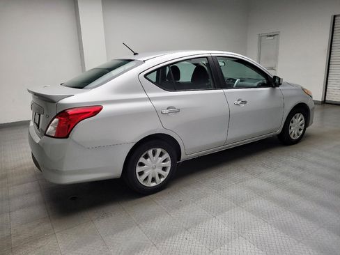 Used 2018 Nissan Versa SV FWD image 10