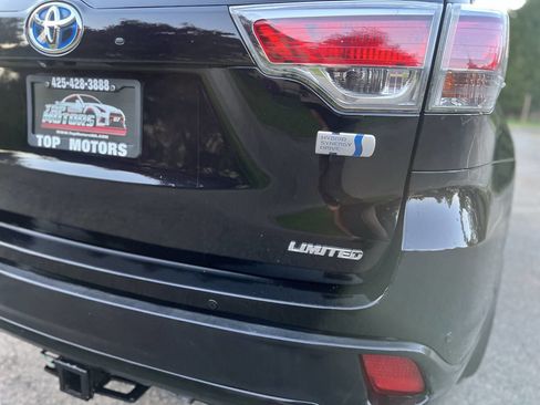 Used 2014 Toyota Highlander Limited Platinum AWD/4WD image 39