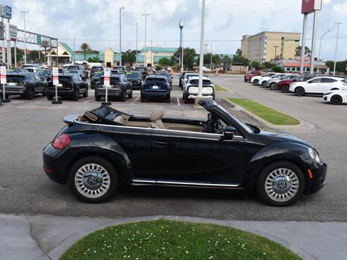 Used 2014 Volkswagen Beetle 1.8T FWD image 21