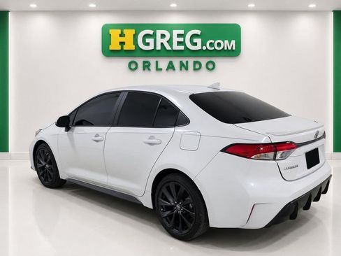 Used 2023 Toyota Corolla SE FWD image 2