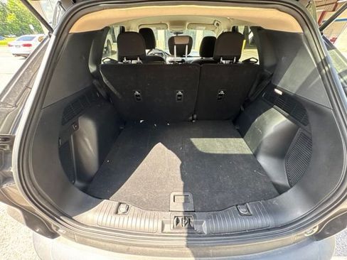 Used 2020 Ford Escape SE FWD image 13