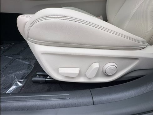 Used 2026 Genesis G70 2.5T RWD image 18