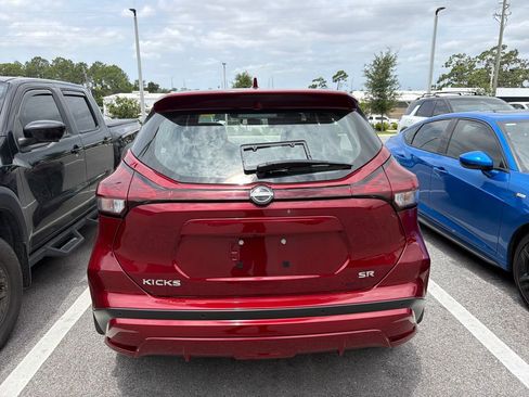 Used 2024 Nissan Kicks SR w/ SR Premium Package FWD image 5