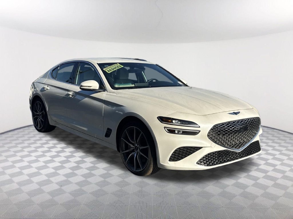 Used 2025 Genesis G70 2.5T RWD image 3