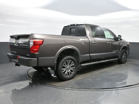 Used 2017 Nissan Titan Platinum Reserve image 6