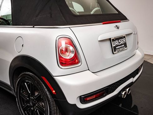Used 2014 MINI Cooper S FWD image 17