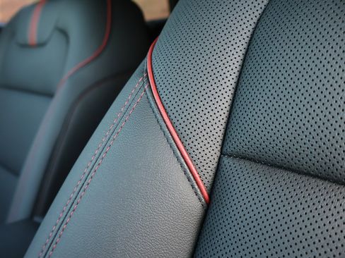 New 2026 Chevrolet Trax RS image 11