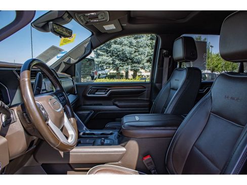 Used 2024 GMC Sierra 3500 Denali w/ Denali Reserve Package AWD/4WD image 31