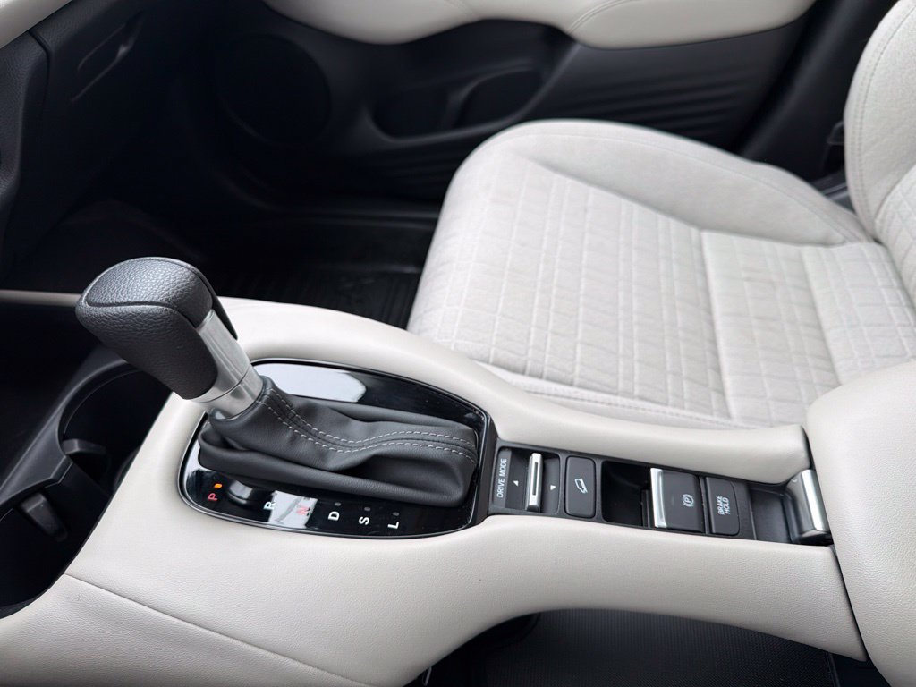 Certified 2024 Honda HR-V LX image 31