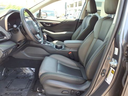 Certified 2025 Subaru Outback Onyx Edition AWD/4WD image 27
