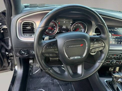 Used 2019 Dodge Charger SXT AWD/4WD image 18