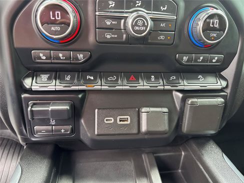 Used 2020 Chevrolet Silverado 2500 High Country w/ Z71 Off-Road Package AWD/4WD image 30