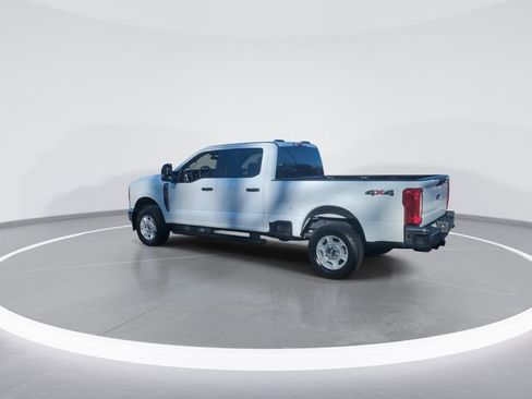 Used 2025 Ford F250 XLT image 6