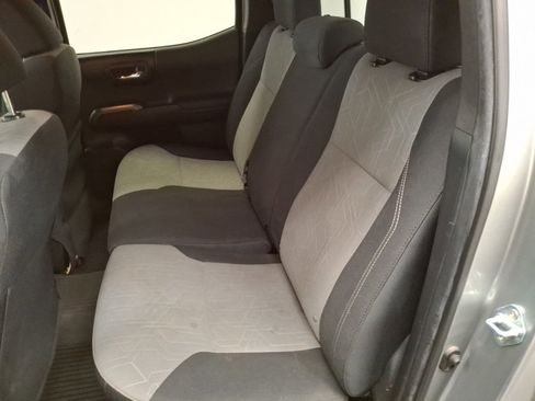 Used 2023 Toyota Tacoma TRD Off-Road image 11