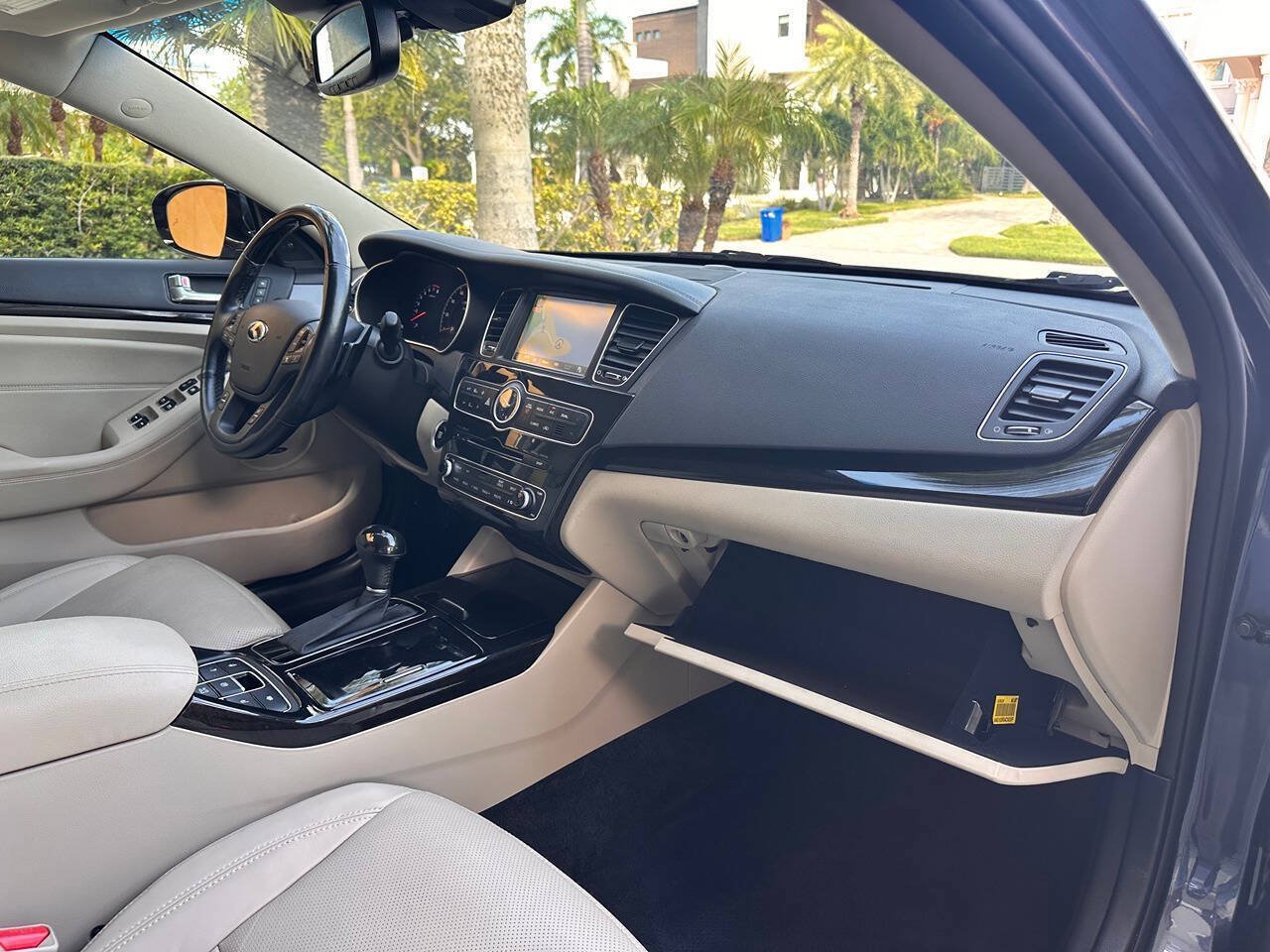 Used 2014 Kia Cadenza Premium w/ Technology Package FWD image 61