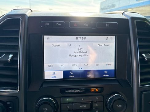 Used 2020 Ford F250 XLT w/ FX4 Off-Road Package image 22