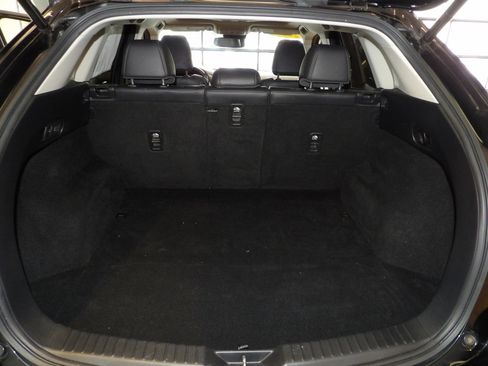 Used 2018 MAZDA CX-5 Touring w/ Preferred Equipment Package image 19
