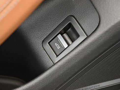 Used 2025 Audi A6 Premium Plus image 37