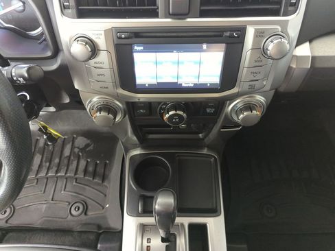 Used 2015 Toyota 4Runner SR5 Premium image 14