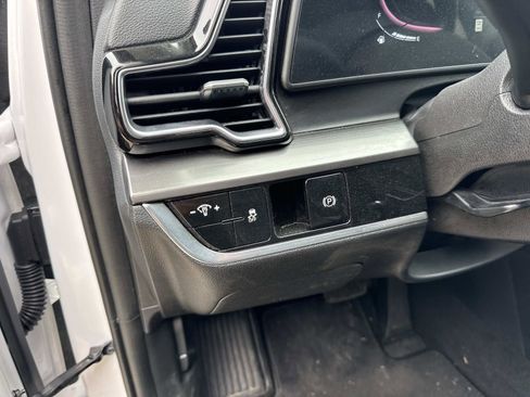Used 2023 Kia Sportage EX FWD image 20
