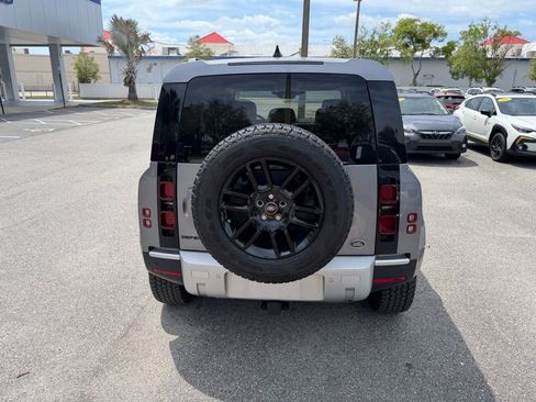 Used 2020 Land Rover Defender 110 S image 6