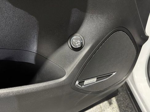 New 2025 Buick Envision Sport Touring image 8