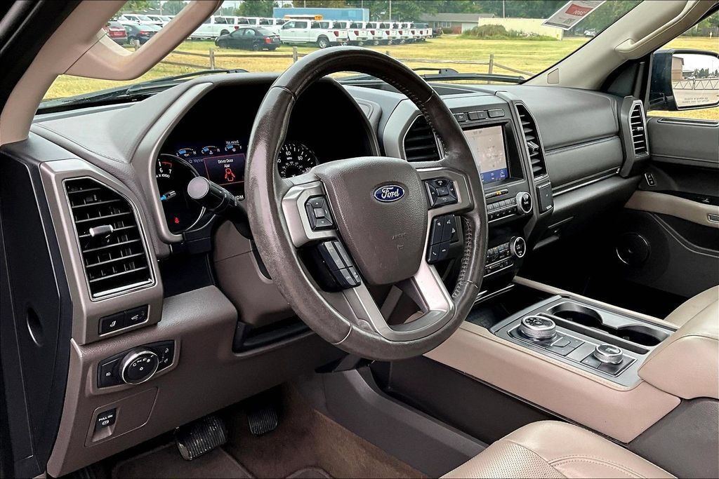 Used 2021 Ford Expedition XLT AWD/4WD image 13