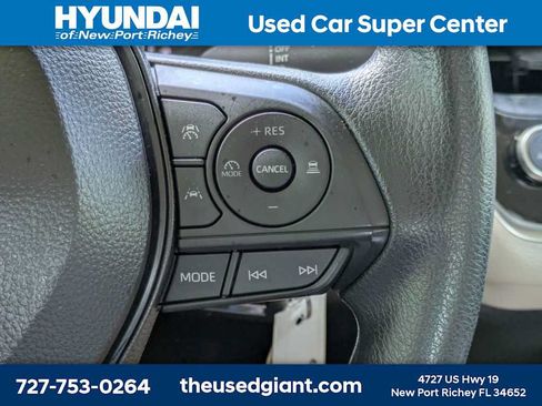 Used 2025 Toyota Corolla LE FWD image 28