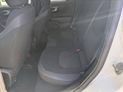 Used 2023 Jeep Renegade Trailhawk AWD/4WD image 18
