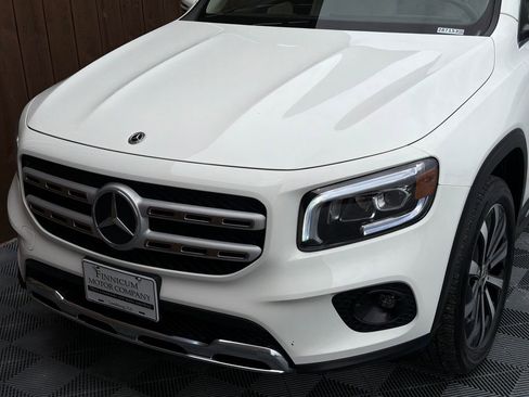 Used 2023 Mercedes-Benz GLB 250 w/ Premium Package image 19