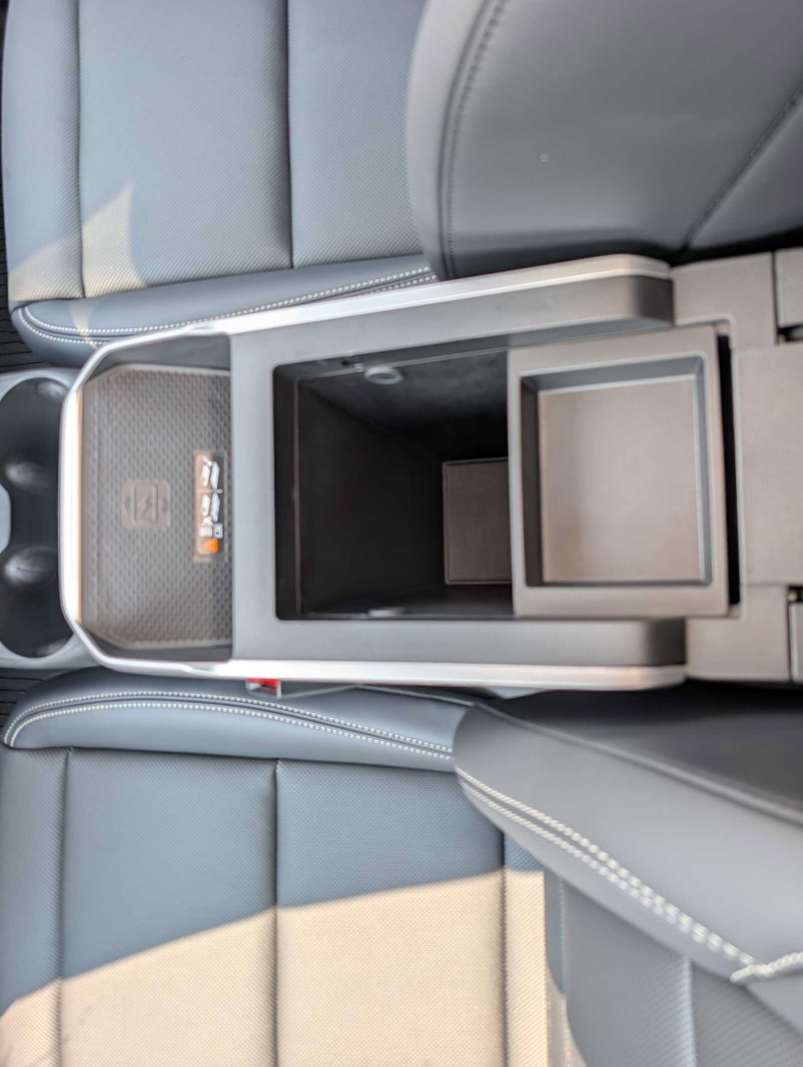 New 2027 GMC Terrain Elevation w/ Elevation Premium Package AWD/4WD image 14