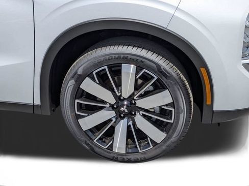 New 2026 Mitsubishi Outlander SE FWD image 10