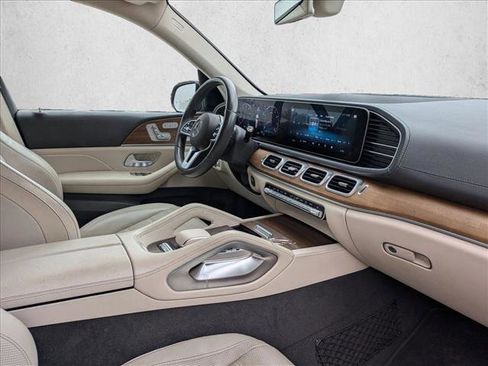 Used 2020 Mercedes-Benz GLS 450 4MATIC image 21